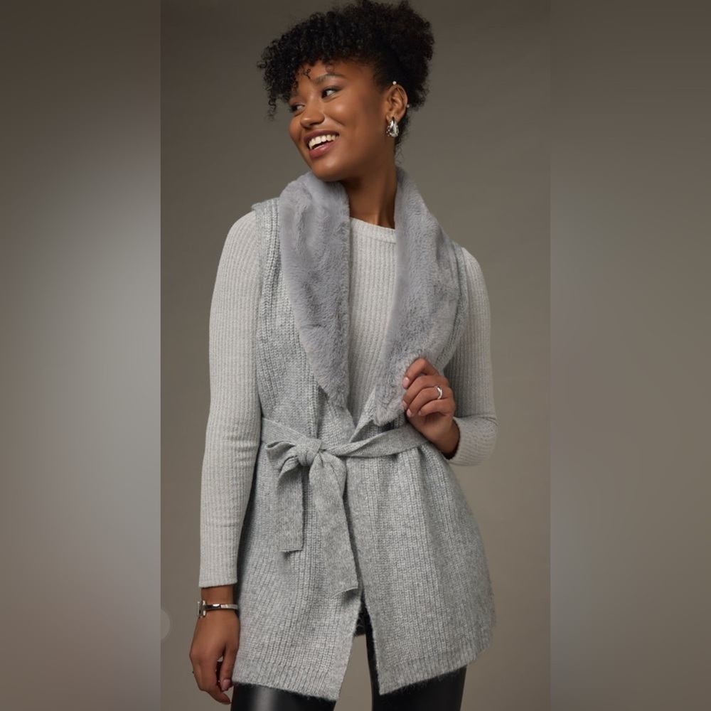 Francesca's  Gray Knit Julia Sleeveless Faux‎ Fur Collar Cardigan Vest Medium